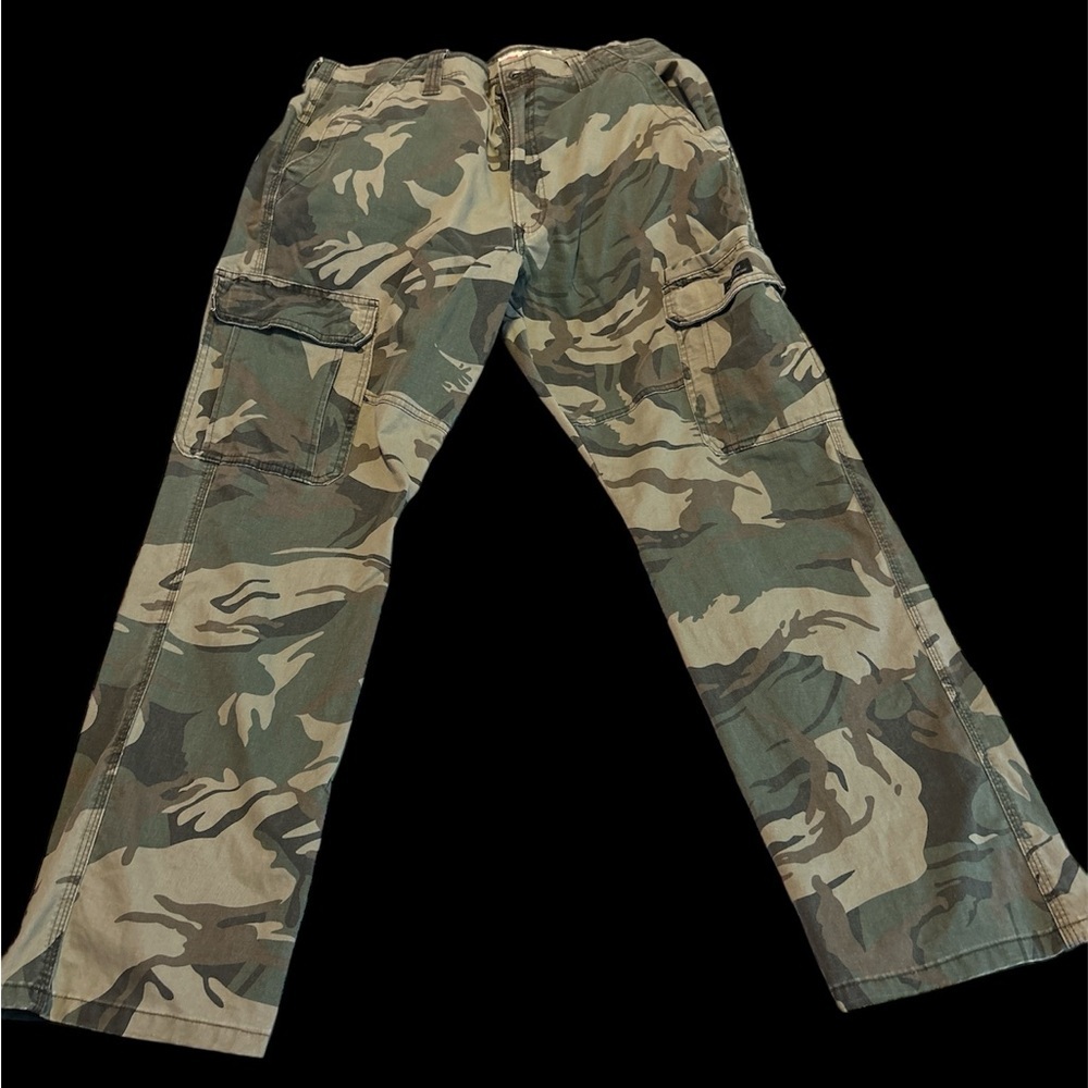 Vintage Wrangler camo pants